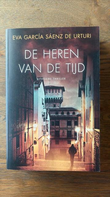 Eva García Sáenz de Urturi - De heren van de tijd beschikbaar voor biedingen