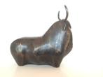 Bronzenbeelden-winkel gestileerde. stier Echt brons..., Antiek en Kunst, Kunst | Beelden en Houtsnijwerken, Ophalen of Verzenden
