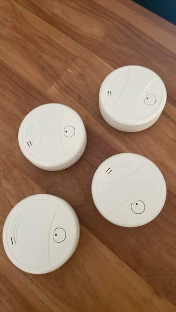 Rookmelders 4 stuks van smart home beveiliging wifi beschikbaar voor biedingen