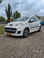 Peugeot 107 1.0 12V 5DR 2010 Wit, Auto's, Peugeot, Voorwielaandrijving, 4 stoelen, Origineel Nederlands, Handgeschakeld