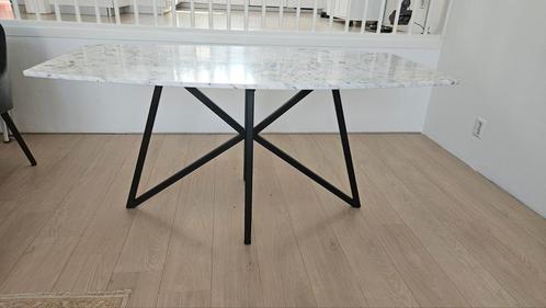 MARMEREN EETTAFEL EN SALONTAFEL TABLE DU SUD, Huis en Inrichting, Tafels | Statafels, Zo goed als nieuw, Ophalen