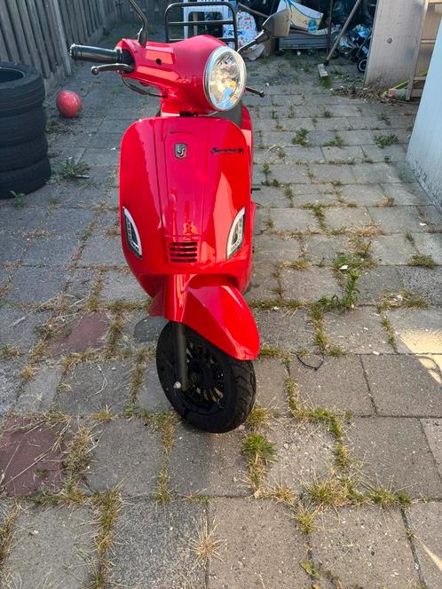 La souris sourini r, Fietsen en Brommers, Scooters | Overige merken, Gebruikt, Maximaal 45 km/u, Benzine, Ophalen