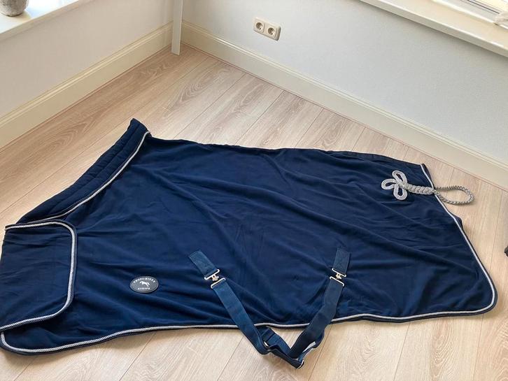 Nwe Profi-Rider luxe fleecedeken met ornament en dikke kraag, Dieren en Toebehoren, Paarden en Pony's | Dekens en Dekjes, Nieuw