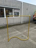 HAY - kapstok - mosterd geel, Ophalen, Gebruikt, Metaal, Staande kapstok