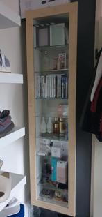 BERTBY VITRINE HANG KAST Ikea met 9 glasplaten, Huis en Inrichting, Ophalen, Zo goed als nieuw, 25 tot 50 cm, 50 tot 100 cm