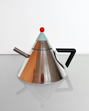 Vintage postmoderne Möller Pilamity design theepot beschikbaar voor biedingen