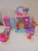 Barbie kasteel!, Kinderen en Baby's, Speelgoed | Poppenhuizen, Ophalen of Verzenden, Zo goed als nieuw