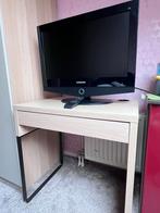 Tv Samsung 26 inch met Bureau, Ophalen of Verzenden, Zo goed als nieuw