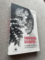 Niemands kinderen, Carolien Roodvoets, Boeken, Ophalen, Onbekend, Ontwikkelingspsychologie, Zo goed als nieuw