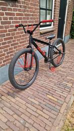Se bike rood zwart in goede staat moet nu weg, Fietsen en Brommers, Fietsen | Crossfietsen en BMX, Ophalen, Gebruikt, Aluminium