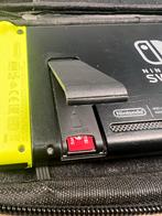 Nintendo Switch + Accessoires + Case, Spelcomputers en Games, Games | Nintendo Switch, Gebruikt, Overige genres, 1 speler, Eén computer