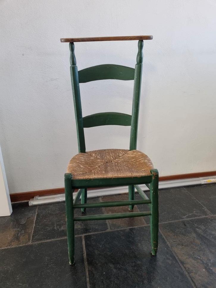 Vintage Kerkstoeltje met rieten zitting, Antiek en Kunst, Antiek | Meubels | Stoelen en Banken, Ophalen