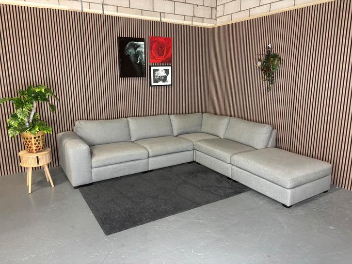 GRATIS LEVERING Montel Infiniti Square 315x300 GEREINIGD, Huis en Inrichting, Banken | Bankstellen, Zo goed als nieuw, Hoekbank