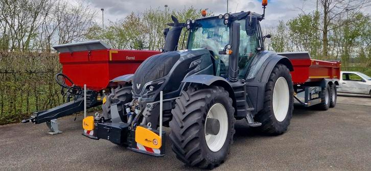 Valtra T254V Trekker met frontgewicht, Zakelijke goederen, Agrarisch | Tractoren, 5000 tot 7500, Overige merken, meer dan 160 Pk