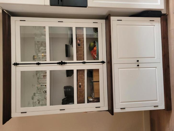Mooie buffetkast, Huis en Inrichting, Kasten | Buffetkasten, Zo goed als nieuw, 200 cm of meer, 25 tot 50 cm, Ophalen