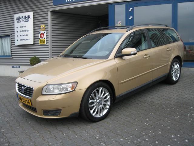VOLVO V50 2.4 140PK GEARTRONIC Momentum, Auto's, Volvo, Te koop, V50, ABS, Airbags, Airconditioning, Boordcomputer, Centrale vergrendeling