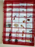 Mineralen en edelstenen verzameling in doos , 32 stuks, Verzamelen, Ophalen of Verzenden, Mineraal