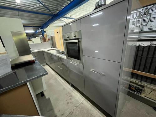 Complete keuken Compleet met APP 120Keukens op voorraad 2748, Huis en Inrichting, Keuken | Complete keukens, Zo goed als nieuw