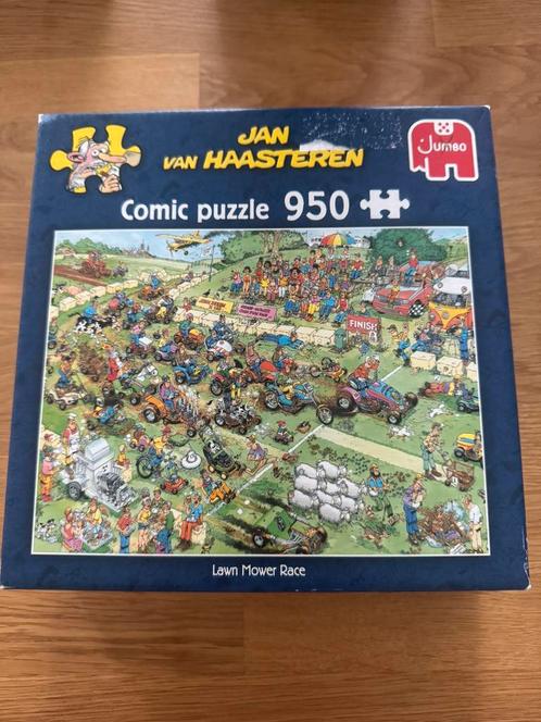 Jan van Haasteren puzzel ‘lawn mower race’ 950 stukjes, Hobby en Vrije tijd, Denksport en Puzzels, Zo goed als nieuw, Ophalen of Verzenden