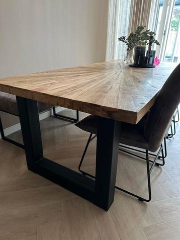 Eettafel 100cm breed 220cm lang beschikbaar voor biedingen