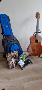 Gitaar (Juan Salvidor 2) met toebehoren, Ophalen, Gebruikt, Klassieke of Spaanse gitaar