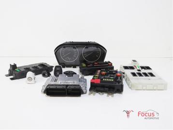 Kontaktslot + computer van een BMW 1-Serie beschikbaar voor biedingen