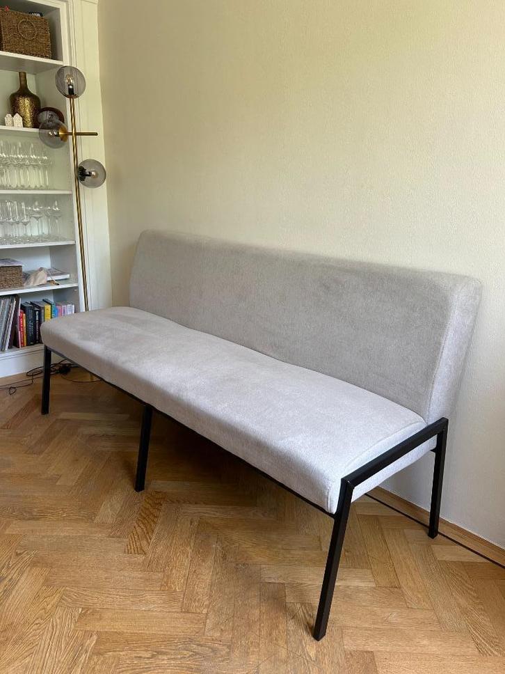 Beige eetkamerbankje, Huis en Inrichting, Banken | Sofa's en Chaises Longues, Zo goed als nieuw, Driepersoons, 150 tot 200 cm