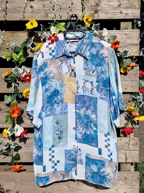 Schattige vintage viscose linnen blauwe zonnebloem blouse, Kleding | Dames, Blouses en Tunieken, Zo goed als nieuw, Maat 46/48 (XL) of groter
