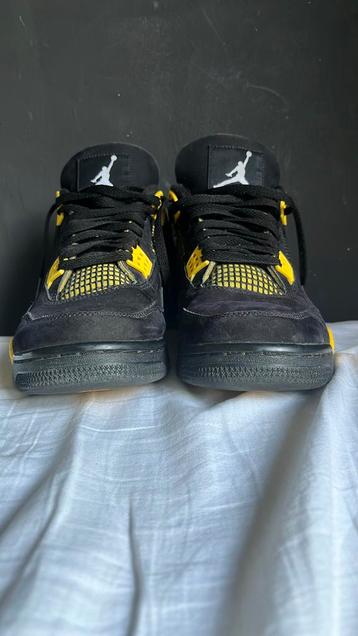 Air Jordan 4 Retro Thunder ( yellow, black) beschikbaar voor biedingen
