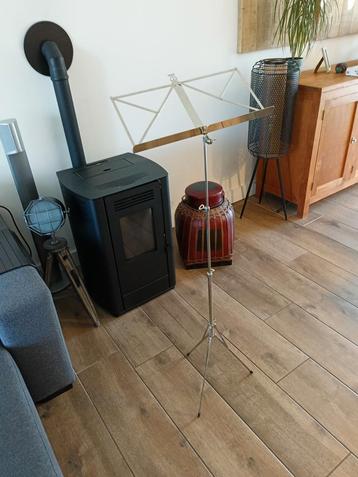 Muziekstandaard - bladmuziek standaard beschikbaar voor biedingen