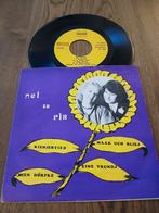 VINYL  EP  NEL en RINA   1981  ( LIMBURG ), Ophalen of Verzenden, Zo goed als nieuw, Overige genres, EP