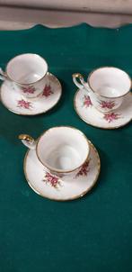 kop en schotel zajecar yugoslavia, Huis en Inrichting, Keuken | Servies, Ophalen of Verzenden