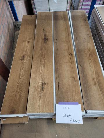 Restpartij pvc click 31 m2 met Ondervloer (klik pvc) beschikbaar voor biedingen