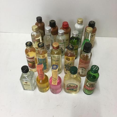 20 Miniatuur Jenever, graanjenever flesjes - vol, Verzamelen, Complete verzamelingen en Collecties, Ophalen of Verzenden