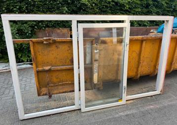 Hardhouten kozijn 277 X 160cm beschikbaar voor biedingen