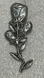 Oude Tinnen Broche Bloem, Sieraden, Tassen en Uiterlijk, Broches, Overige materialen, 4 tot 7 cm, Gebruikt, Ophalen of Verzenden