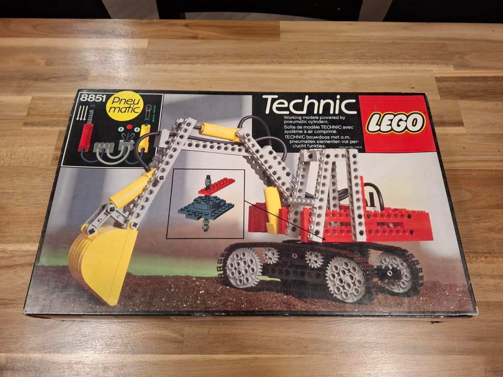 8851 Excavator LEGO Technic Pneumatic, Kinderen en Baby's, Speelgoed | Duplo en Lego, Ophalen of Verzenden, Gebruikt, Complete set