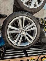 VW Tiguan R-Line Winterset 18 inch, Auto-onderdelen, 18 inch, Banden en Velgen, Personenwagen, Gebruikt