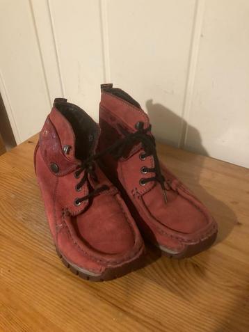 Aparte rode suede leren schoenen van Wolky, maat 36 beschikbaar voor biedingen