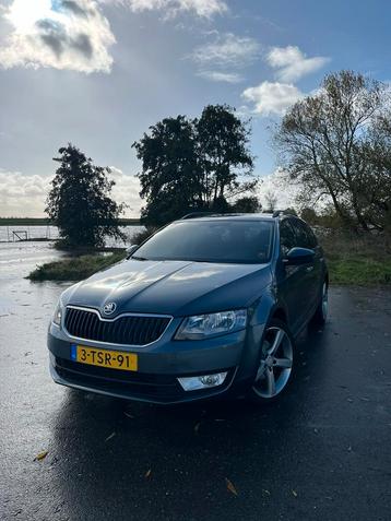 Skoda Octavia 1.4 TSI Combi 2014 Trekhaak | Parkeersensoren beschikbaar voor biedingen