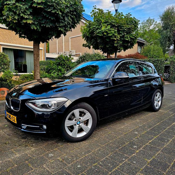 BMW 1-Serie 116I 136pk CLIMA NAVI LMV + WINTERSET, Auto's, BMW, Particulier, 1-Serie, ABS, Achteruitrijcamera, Airbags, Airconditioning