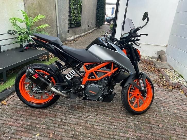 KTM 390 Duke Akrapovic, Motoren, Motoren | KTM, Particulier, Naked bike, 12 t/m 35 kW, 1 cilinder, Minimaal motorrijbewijs A2