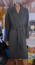 Mooie donkergrijze lange warme  jas van  Vero Moda L 42 44, Vero Moda, Maat 42/44 (L), Ophalen of Verzenden, Zo goed als nieuw
