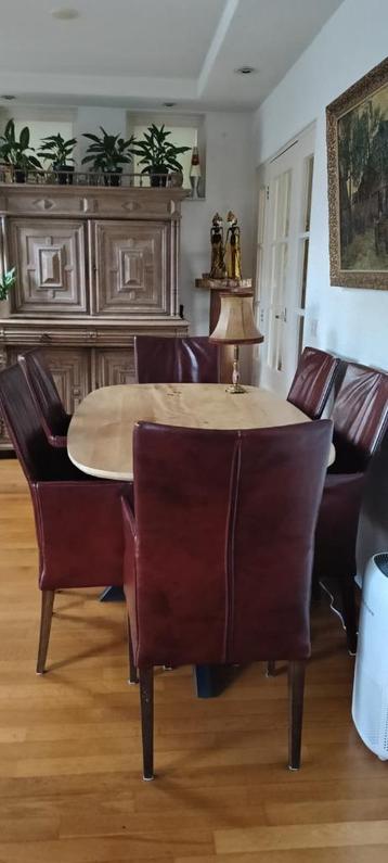 6 Bruine lederen eetkamerstoelen beschikbaar voor biedingen