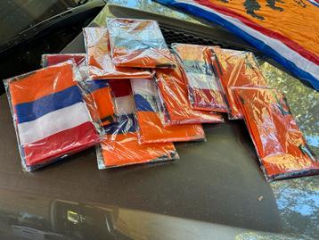 Oranje vlaggen Nederlands Elftal (nieuw in verpakking) beschikbaar voor biedingen