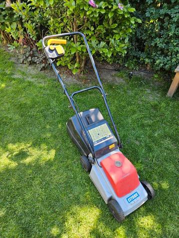 Grasmaaier 30cm beschikbaar voor biedingen