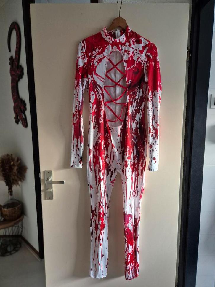 Kostuum Bloody Halloween - Maat M, Kleding | Dames, Carnavalskleding en Feestkleding, Nieuw, Kleding, Halloween, Maat 38/40 (M)