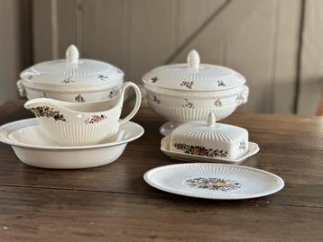 Wedgwood Conway Servies beschikbaar voor biedingen