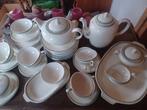 12 persoons ontbijtservies regout, Antiek en Kunst, Ophalen of Verzenden
