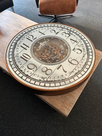 Nieuwe, grote radarklok (82 cm) beschikbaar voor biedingen